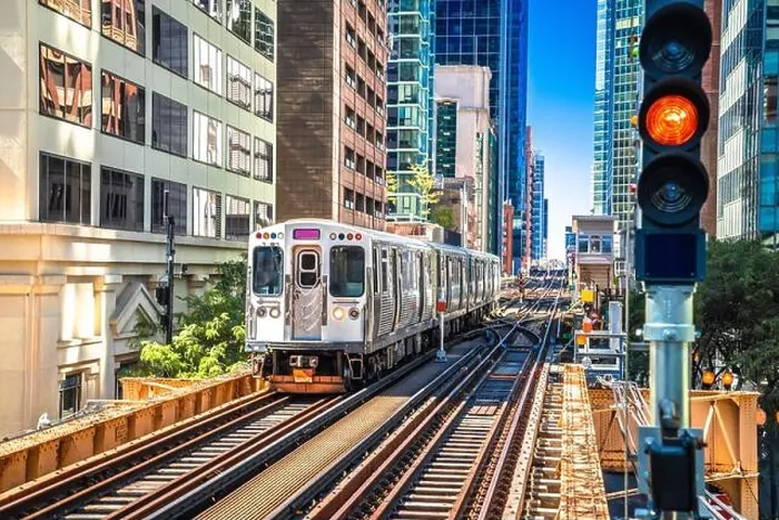 Framed Print : Chicago L elevated rapid transit system station and train view, Illinois, USA Framed Print : Chicago L elevated rapid transit system station and train view, Illinois, USA