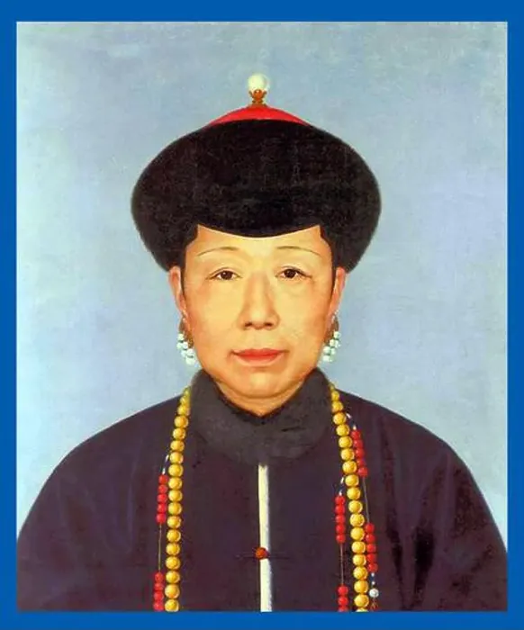 Framed Print : China: Empress Xiao Sheng Xian (12 January 1692 - 2 March 1777) consort of the Yongzheng Emperor Framed Print : China: Empress Xiao Sheng Xian (12 January 1692 - 2 March 1777) consort of the Yongzheng Emperor