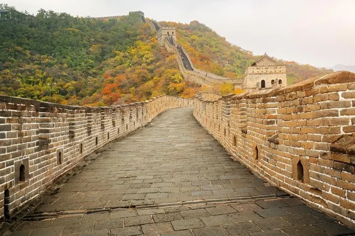 Framed Print : China The great wall distant view compressed towers and wall segments autumn season in mountains near Beijing ancient chinese fortification military l Framed Print : China The great wall distant view compressed towers and wall segments autumn season in mountains near Beijing ancient chinese fortification military l