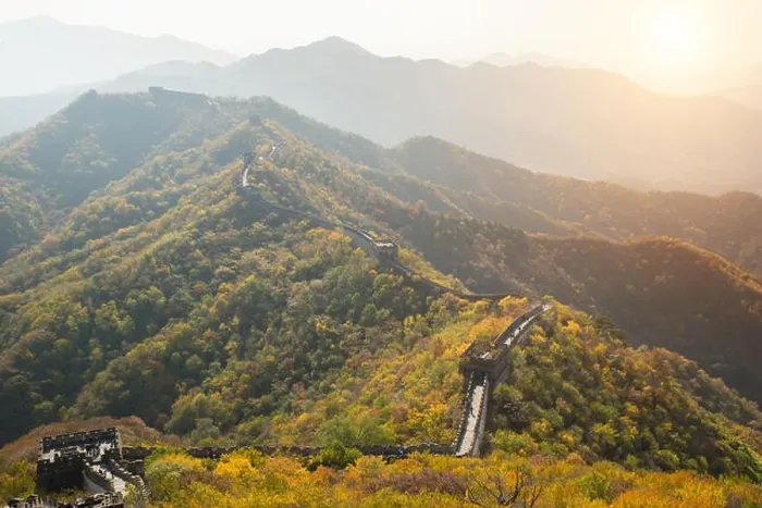 Framed Print : China The great wall distant view compressed towers and wall segments autumn season in mountains near Beijing ancient chinese fortification military l Framed Print : China The great wall distant view compressed towers and wall segments autumn season in mountains near Beijing ancient chinese fortification military l