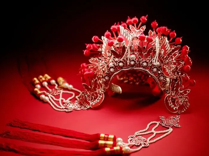 Framed Print : Chinese traditional wedding crown, phoenix coronal Framed Print : Chinese traditional wedding crown, phoenix coronal
