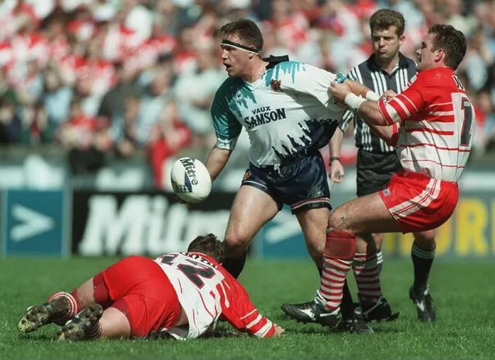 Framed Print : CHRIS JOYNT MATT MUNRO BOOTH ST. HELENS V OLDHAM BEARS 08 May 1996