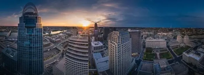 Framed Print : Cincinnati downtown aerial view at evening twilight, Ohio, USA skyline Framed Print : Cincinnati downtown aerial view at evening twilight, Ohio, USA skyline