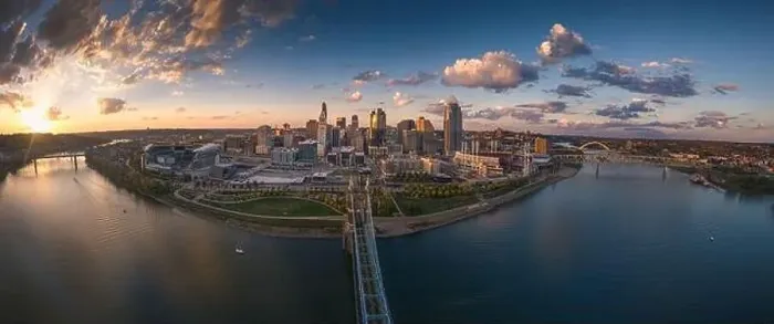 Framed Print : Cincinnati downtown aerial view, Ohio, USA skyline Framed Print : Cincinnati downtown aerial view, Ohio, USA skyline