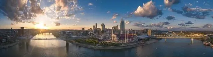 Framed Print : Cincinnati downtown aerial view, Ohio, USA skyline Framed Print : Cincinnati downtown aerial view, Ohio, USA skyline