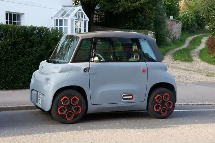 Framed Print : The Citroën Ami, this tiny French electric vehicle (EV) Framed Print : The Citroën Ami, this tiny French electric vehicle (EV)