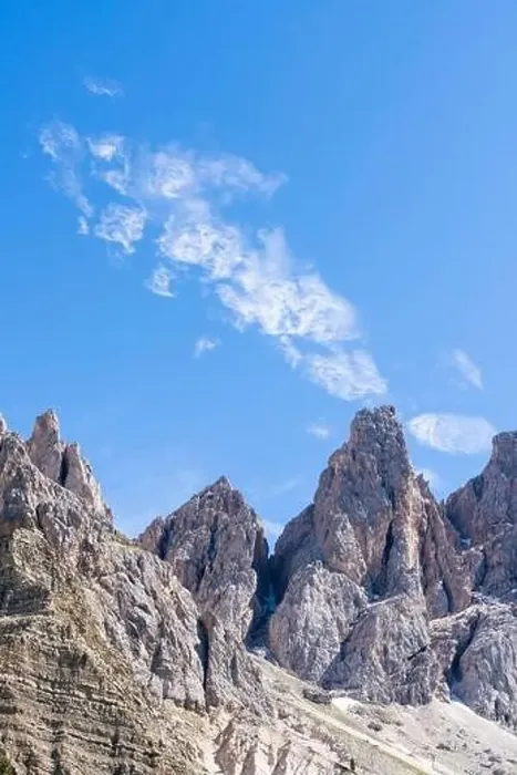 Framed Print : Clear sky over the rocky peaks of the Odle Group, Val di Funes, South Tyrol, Dolomites, Italy Framed Print : Clear sky over the rocky peaks of the Odle Group, Val di Funes, South Tyrol, Dolomites, Italy
