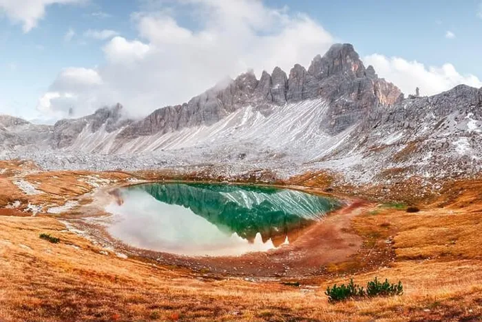 Framed Print : Clear turquoise water of alpine lake Piani in the Tre Cime Di Laveredo National Park, Dolomites, Italy Framed Print : Clear turquoise water of alpine lake Piani in the Tre Cime Di Laveredo National Park, Dolomites, Italy