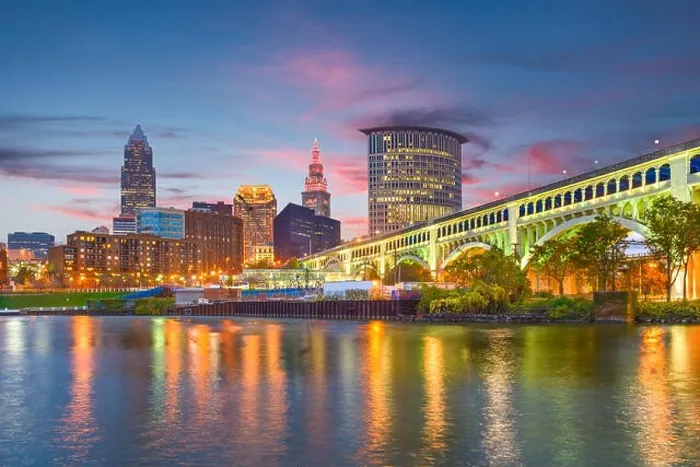 Framed Print : Cleveland, Ohio, USA downtown city skyline on the Cuyahoga River at twilight Framed Print : Cleveland, Ohio, USA downtown city skyline on the Cuyahoga River at twilight