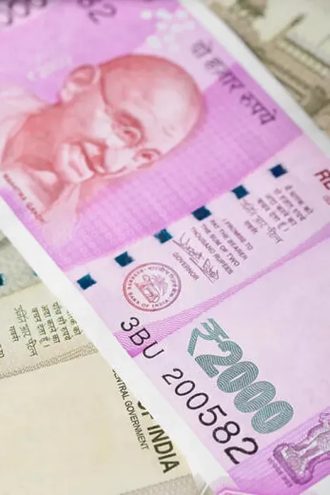 Framed Print : Close up of New Indian Two Thousand Currency Note Framed Print : Close up of New Indian Two Thousand Currency Note