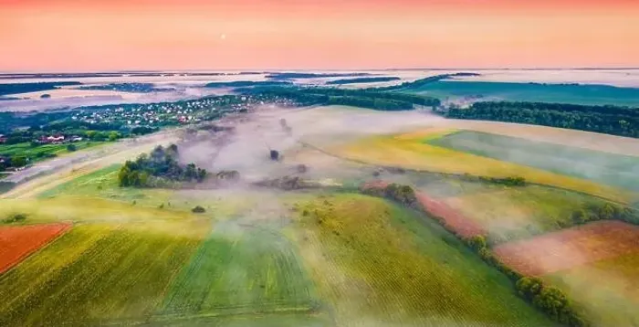 Framed Print : Colorful dawn on Ukrainian countryside with foggy fields Framed Print : Colorful dawn on Ukrainian countryside with foggy fields