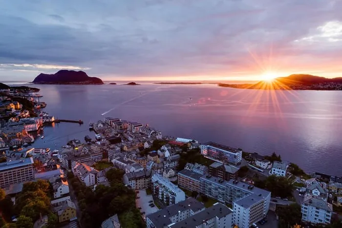 Framed Print : Colorful sunset in Alesund port town Framed Print : Colorful sunset in Alesund port town