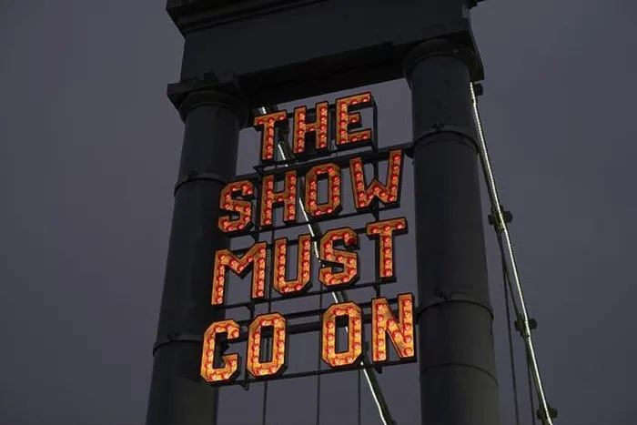 Framed Print : Colour change visible on neon sign Framed Print : Colour change visible on neon sign