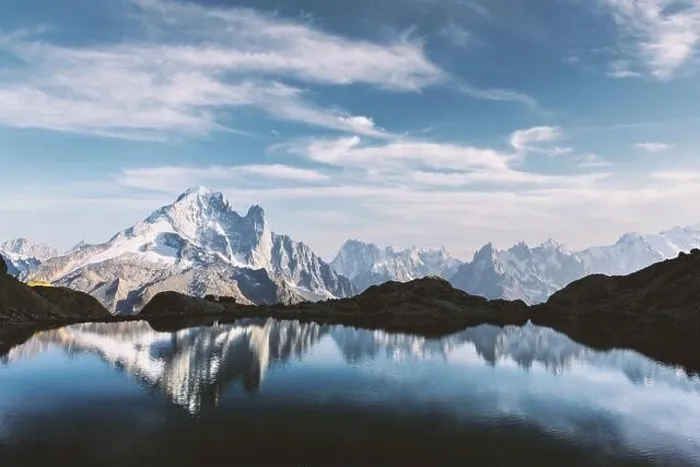 Framed Print : Colourful sunset on Lac Blanc lake in France Alps. Monte Bianco mountain range on background. Vallon de Berard Nature Preserve, Chamonix, Graian Alps Framed Print : Colourful sunset on Lac Blanc lake in France Alps. Monte Bianco mountain range on background. Vallon de Berard Nature Preserve, Chamonix, Graian Alps