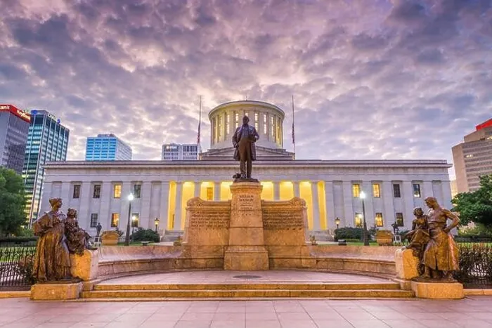 Framed Print : COLUMBUS, OHIO - AUGUST 12, 2019: The Ohio Statehouse at dawn in Columbus Framed Print : COLUMBUS, OHIO - AUGUST 12, 2019: The Ohio Statehouse at dawn in Columbus