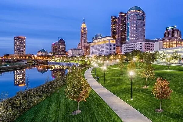 Columbus, Ohio, USA skyline and park