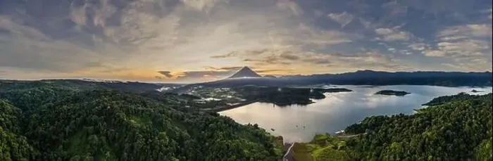 Framed Print : Costa Rica morining over Arenal vulcano Framed Print : Costa Rica morining over Arenal vulcano
