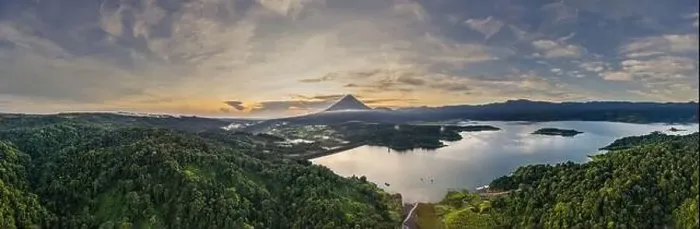 Framed Print : Costa Rica morining over Arenal vulcano Framed Print : Costa Rica morining over Arenal vulcano