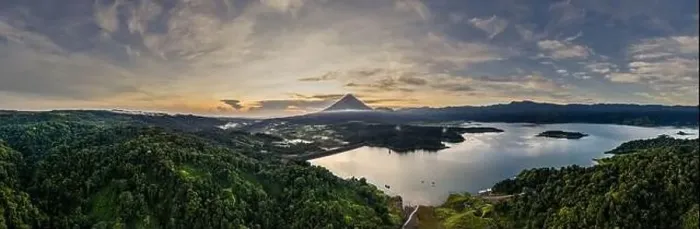 Framed Print : Costa Rica morining over Arenal vulcano Framed Print : Costa Rica morining over Arenal vulcano