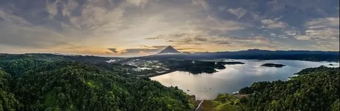 Framed Print : Costa Rica morining over Arenal vulcano Framed Print : Costa Rica morining over Arenal vulcano