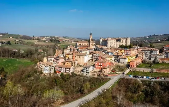 Framed Print : Costiglione d'Asti, Italy - 12 March Framed Print : Costiglione d'Asti, Italy - 12 March