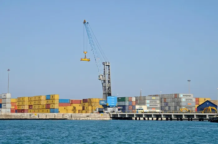 Framed Print : Crane, container port, sea, Arica, Norte Grande, northern Chile, Chile, South America Framed Print : Crane, container port, sea, Arica, Norte Grande, northern Chile, Chile, South America