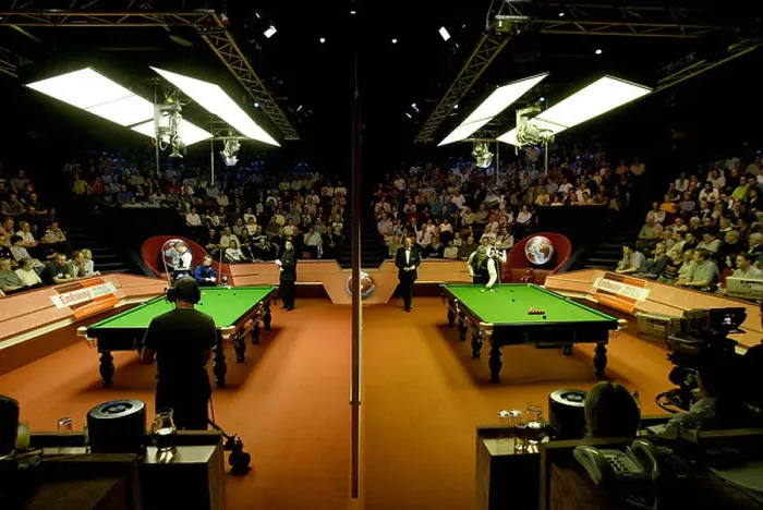 Framed Print : The Crucible Theatre arena during the 2004 World Snooker Championships at the Crucible Theatre in Sheffield Framed Print : The Crucible Theatre arena during the 2004 World Snooker Championships at the Crucible Theatre in Sheffield