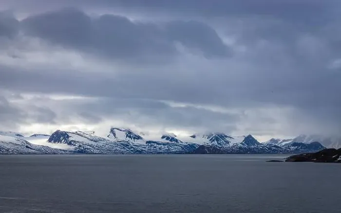 Framed Print : Cruising in the Hamiltonbukta on Spitsbergen and driving along glacier und bird watching Framed Print : Cruising in the Hamiltonbukta on Spitsbergen and driving along glacier und bird watching