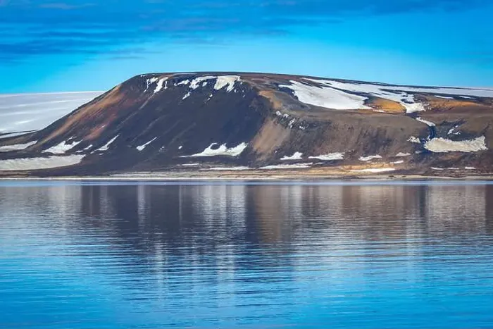 Framed Print : cruising through the wonderful Arctic along glacier between Nordaustlandet and Spitsbergen Framed Print : cruising through the wonderful Arctic along glacier between Nordaustlandet and Spitsbergen