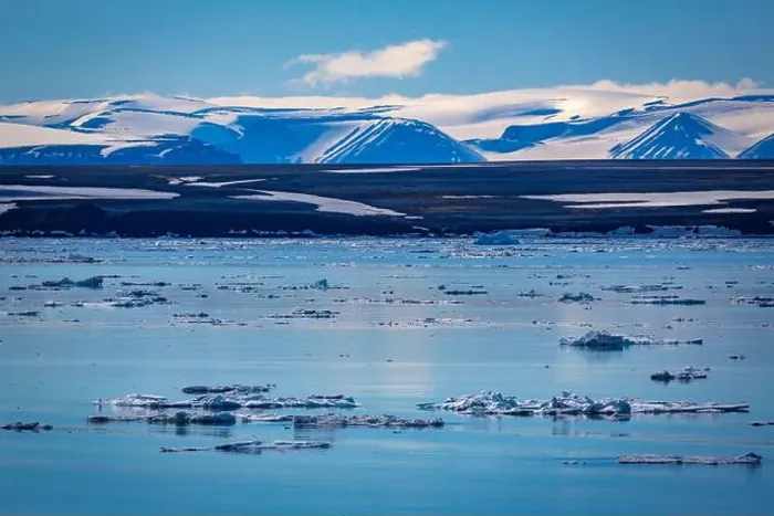 Framed Print : cruising through the wonderful Arctic along glacier between Nordaustlandet and Spitsbergen Framed Print : cruising through the wonderful Arctic along glacier between Nordaustlandet and Spitsbergen