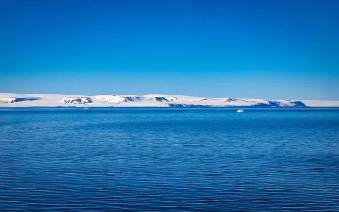 Framed Print : cruising through the wonderful Arctic along glacier between Nordaustlandet and Spitsbergen Framed Print : cruising through the wonderful Arctic along glacier between Nordaustlandet and Spitsbergen