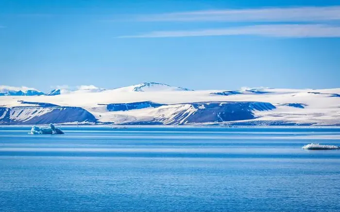 Framed Print : cruising through the wonderful Arctic along glacier between Nordaustlandet and Spitsbergen Framed Print : cruising through the wonderful Arctic along glacier between Nordaustlandet and Spitsbergen