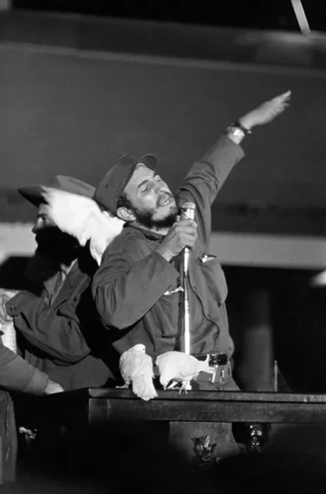 Framed Print : Cuba. Fidel Castro making victory speech in Havana the night of the revolution, 8 Jan, 1959, with white doves of peace Framed Print : Cuba. Fidel Castro making victory speech in Havana the night of the revolution, 8 Jan, 1959, with white doves of peace