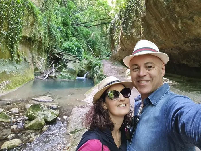 Framed Print : Cute couple from Italy taking a selfie in Alento river springs in Serramonacesca, Abruzzo, Italy Framed Print : Cute couple from Italy taking a selfie in Alento river springs in Serramonacesca, Abruzzo, Italy
