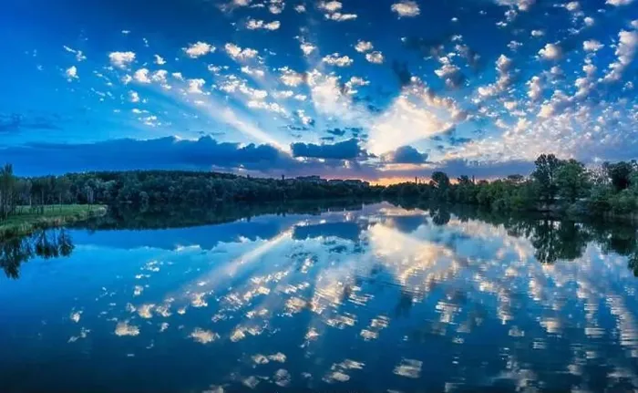 Framed Print : Dawn over the meadow next to the river Framed Print : Dawn over the meadow next to the river