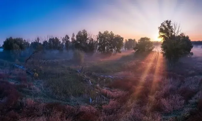 Framed Print : Dawn over the meadow next to the river Framed Print : Dawn over the meadow next to the river