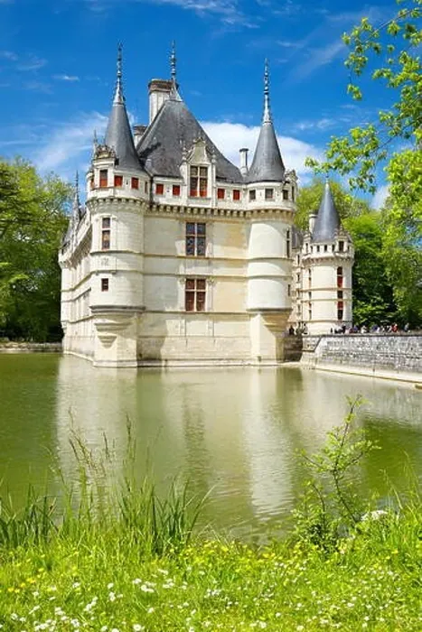 Framed Print : D'Azay-le-Rideau Castle, Loire Valley, France Framed Print : D'Azay-le-Rideau Castle, Loire Valley, France