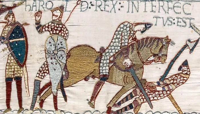 Framed Print : The death of King Harold at the Battle of Hastings, a scene from the Bayeux Tapestry Framed Print : The death of King Harold at the Battle of Hastings, a scene from the Bayeux Tapestry