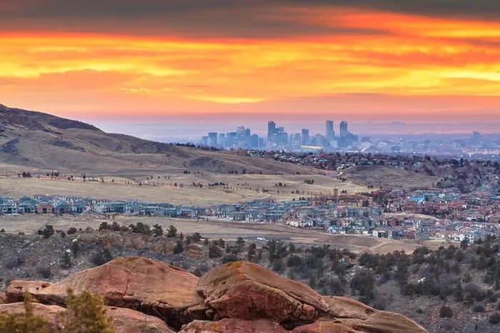 Framed Print : Denver, Colorado, USA downtown skyline viewed from Red Rocks at dawn Framed Print : Denver, Colorado, USA downtown skyline viewed from Red Rocks at dawn