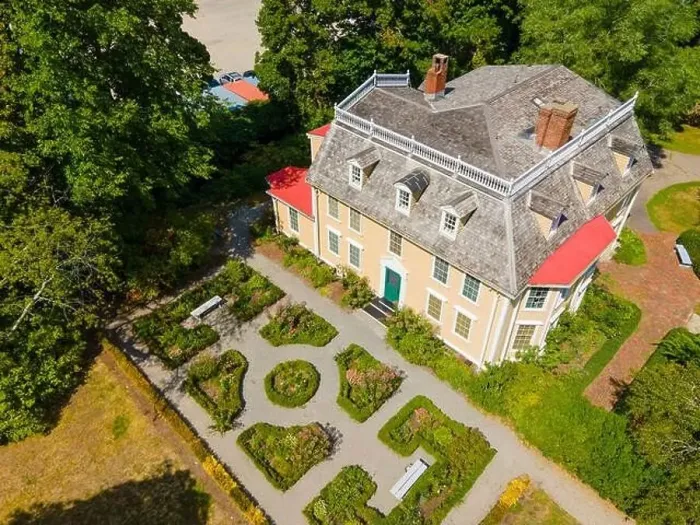 Framed Print : Dorothy Quincy Homestead was built in 1686 for Edmund Quincy II at 34 Butler Road in city of Quincy Framed Print : Dorothy Quincy Homestead was built in 1686 for Edmund Quincy II at 34 Butler Road in city of Quincy