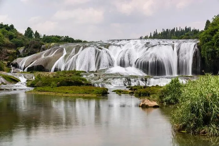 Framed Print : Doupotang Waterfall of the Huangguoshu Waterfall is located on the Baishui River in Anshun Framed Print : Doupotang Waterfall of the Huangguoshu Waterfall is located on the Baishui River in Anshun