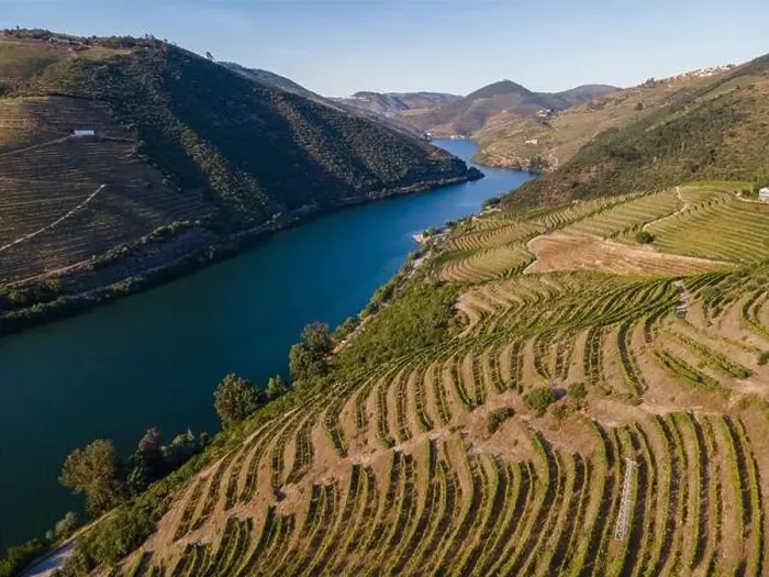 Framed Print : Douro Valley near Peso da Régua Framed Print : Douro Valley near Peso da Régua