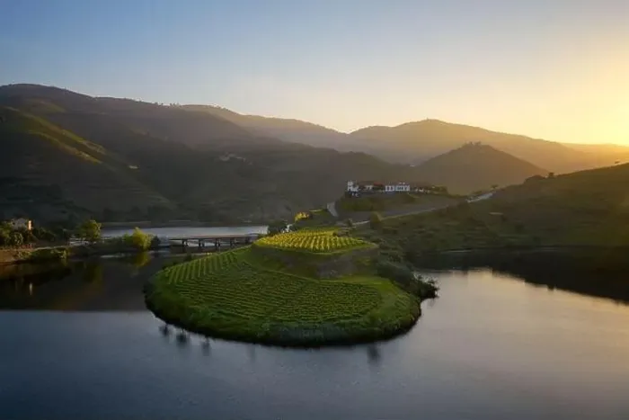Framed Print : Douro wine valley regions shape bend river in Quinta do Tedo at sunset, in Portugal Framed Print : Douro wine valley regions shape bend river in Quinta do Tedo at sunset, in Portugal