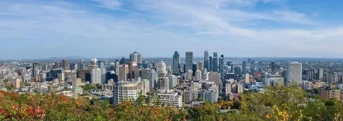 Framed Print : Downtown Montreal city skyline panorama in autumn sunny day Framed Print : Downtown Montreal city skyline panorama in autumn sunny day