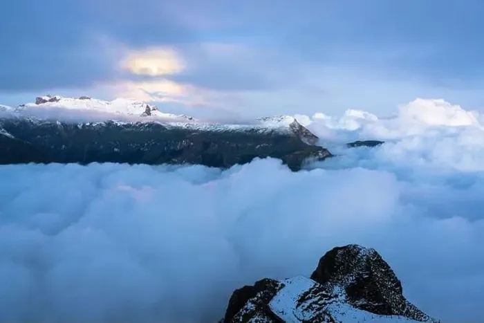 Framed Print : Dratterhorn, Hoganthorn, Sulegg mountain peaks in a sea of clouds, Mannlichen, Jungfrau Region, Bern canton, Switzerland Framed Print : Dratterhorn, Hoganthorn, Sulegg mountain peaks in a sea of clouds, Mannlichen, Jungfrau Region, Bern canton, Switzerland