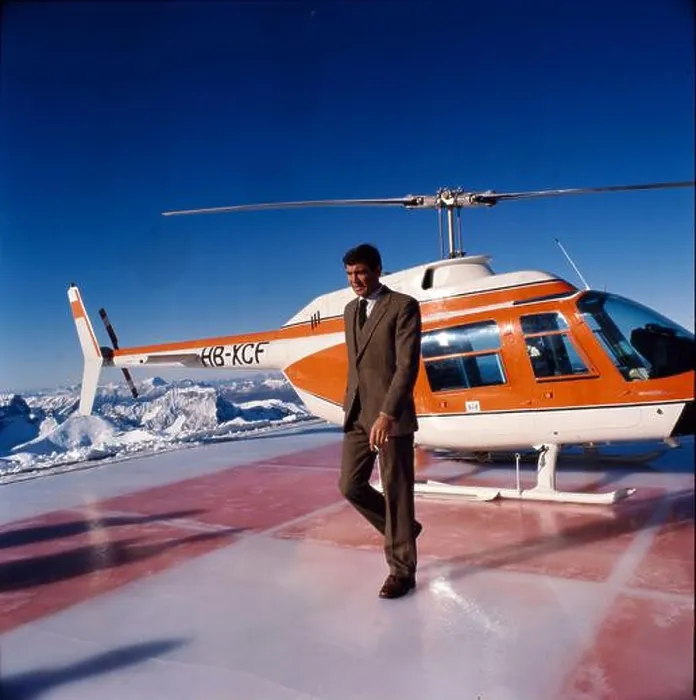 Framed Print : Dreharbeiten zum Bond-Film 'On her Majestys service' auf dem Schilhorn 1968