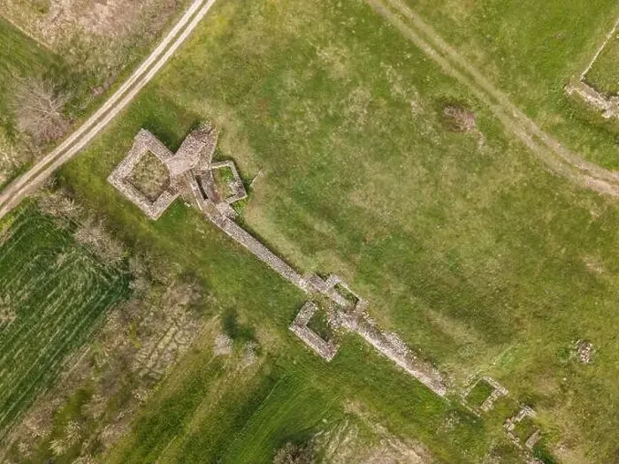 Framed Print : Drone aerial view on Felix Timacum minus ancient castle Framed Print : Drone aerial view on Felix Timacum minus ancient castle