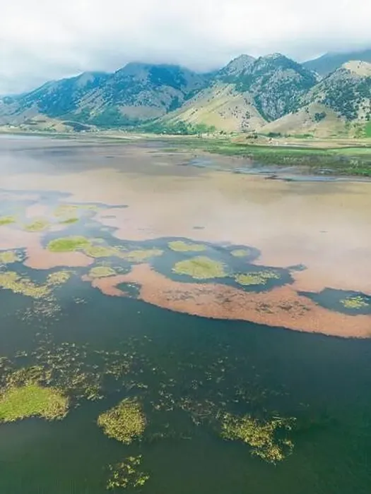 Framed Print : Drone-captured photograph at Lake Matese Framed Print : Drone-captured photograph at Lake Matese