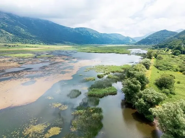 Framed Print : Drone-captured photograph at Lake Matese Framed Print : Drone-captured photograph at Lake Matese