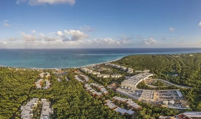 Framed Print : Drone panorama of a hotel complex on the Gulf Coast of Mexico's Yucatan Peninsula during the daytime Framed Print : Drone panorama of a hotel complex on the Gulf Coast of Mexico's Yucatan Peninsula during the daytime